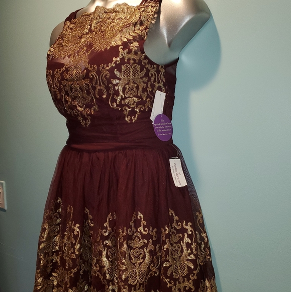 Windsor Jr Burgandy Formal Dress w Midi Skirt - Picture 4 of 8